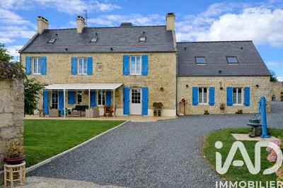 Maison - 254 m² - 11 pièces