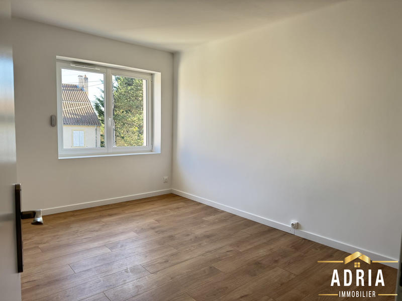 Maison traditionnelle - 236 m² - 11 pièces