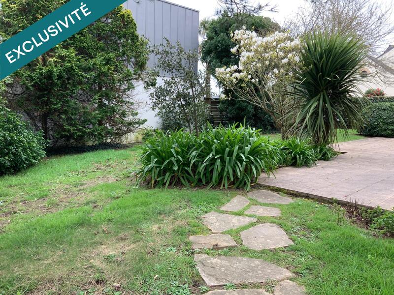 Maison - 230 m² - 9 pièces