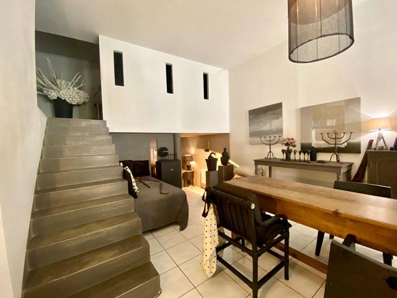 Appartement - 111 m² - 3 pièces