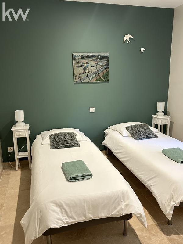 Maison d'architecte - 221 m² - 9 pièces