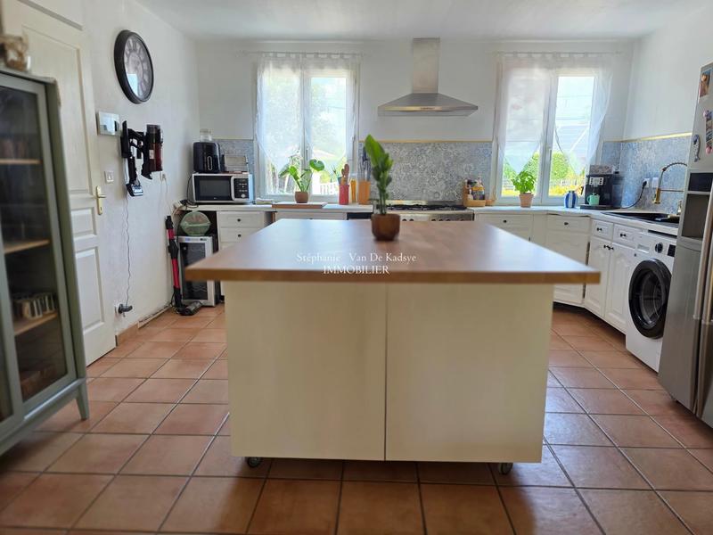 Villa - 100 m² - 5 pièces