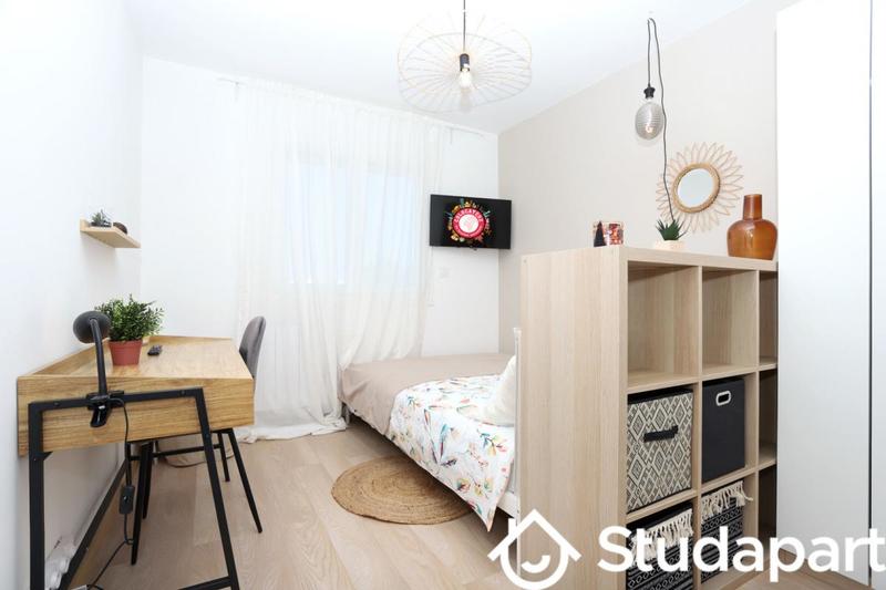 Chambre - 12 m² - 1 pièce