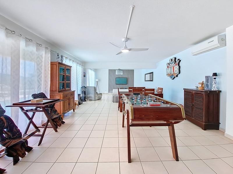 Villa - 196 m² - 4 pièces