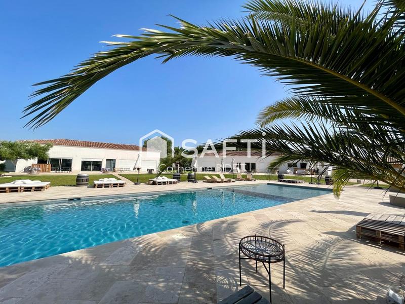 Maison - 500 m² - 9 pièces