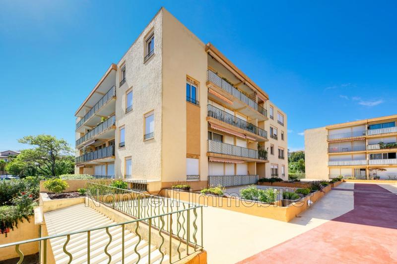 Appartement - 93 m² - 3 pièces