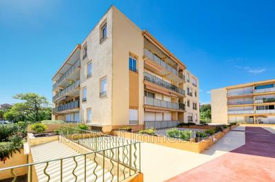 Appartement - 93 m² - 3 pièces