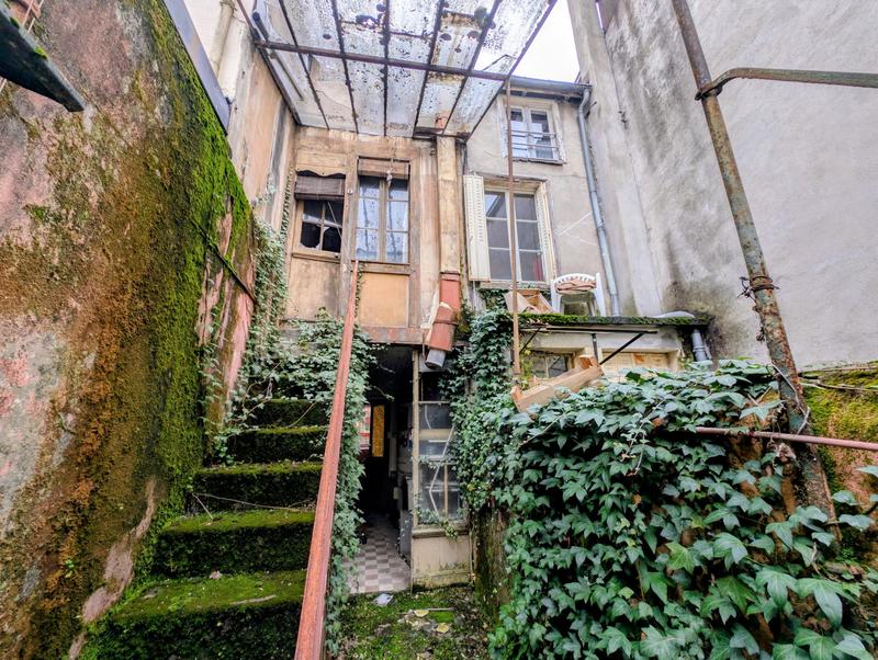 Maison - 210 m² - 4 pièces