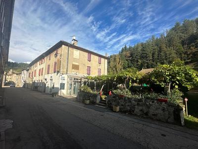 Fonds de commerce - 300 m²