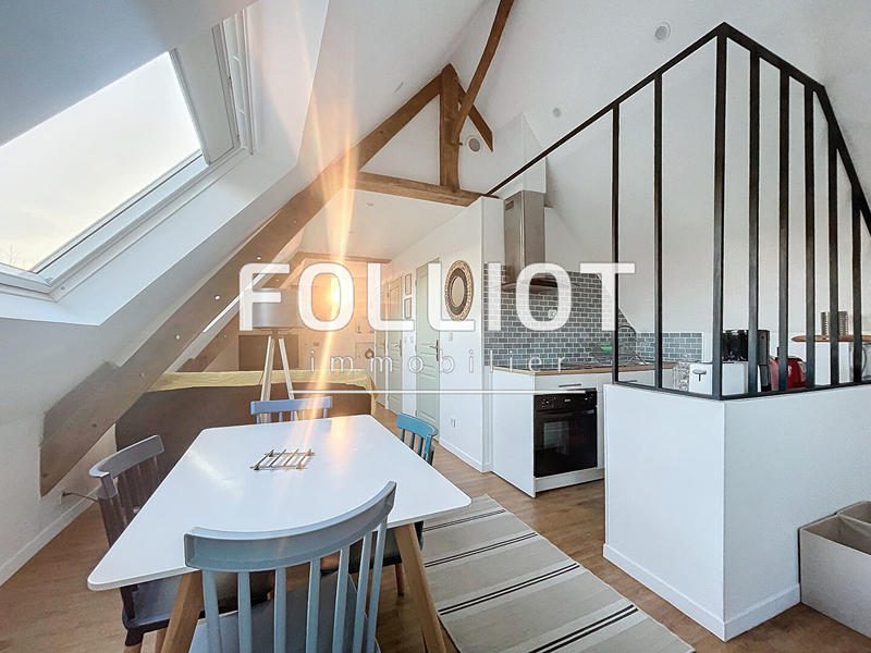 Maison - 240 m² - 10 pièces