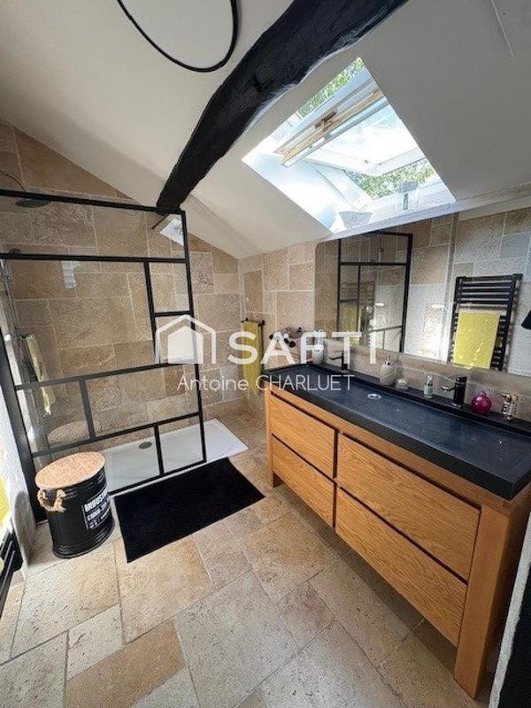 Maison - 255 m² - 9 pièces