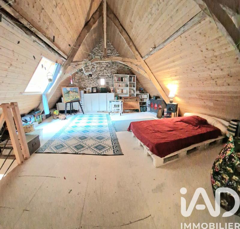 Maison - 210 m² - 6 pièces