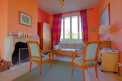 Maison - 286 m² - 9 pièces