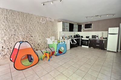 Maison - 89 m² - 5 pièces