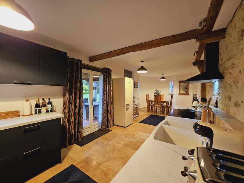 Maison traditionnelle - 287 m² - 9 pièces