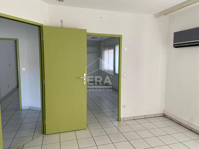 Local commercial - 200 m²