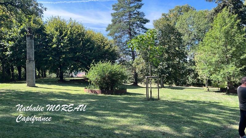 Maison de maîtres - 600 m² - 16 pièces