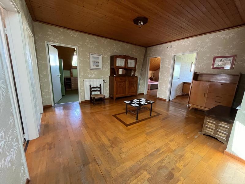 Maison - 265 m² - 10 pièces