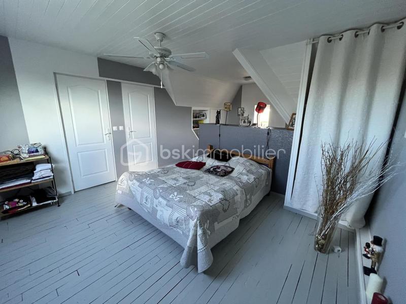 Demeure - 167 m² - 8 pièces