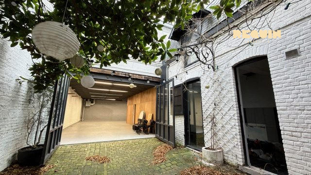 Loft - 200 m² - 3 pièces