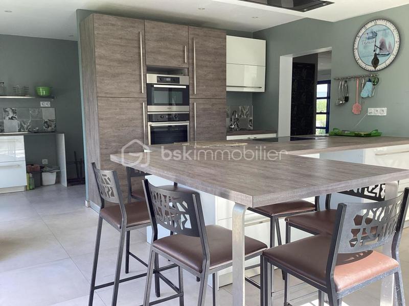 Demeure - 310 m² - 10 pièces