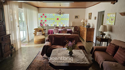 Maison - 172 m² - 9 pièces