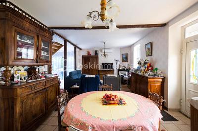 Maison - 95 m² - 5 pièces