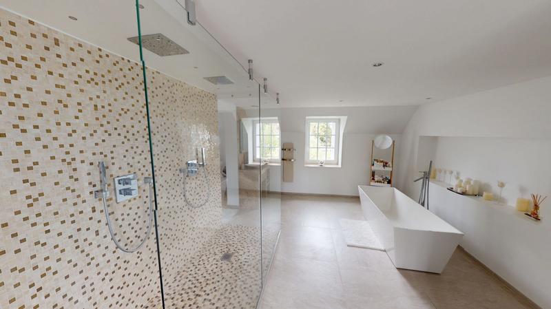 Maison - 345 m² - 12 pièces