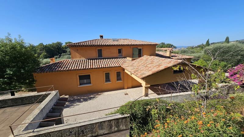 Villa - 210 m² - 7 pièces