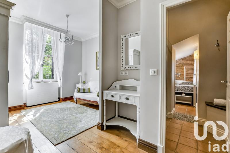 Maison - 435 m² - 11 pièces