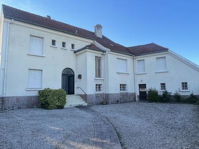 Maison - 200 m² - 9 pièces