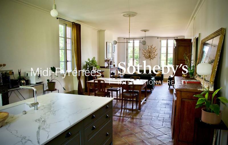 Maison de maîtres - 265 m² - 7 pièces