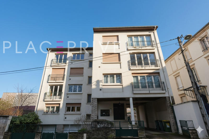 Appartement - 102 m² - 4 pièces