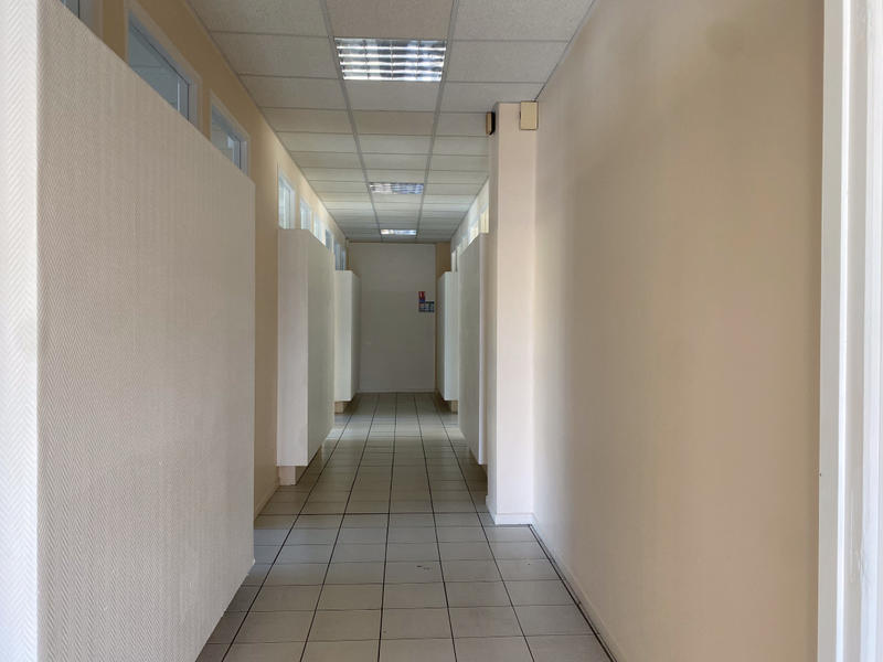 Bureau - 239 m²