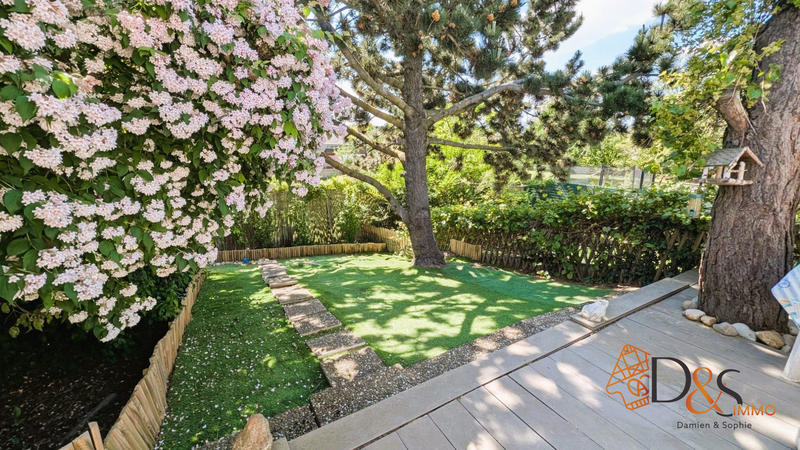 Maison - 200 m² - 10 pièces