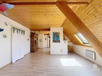 Appartement - 189 m² - 7 pièces