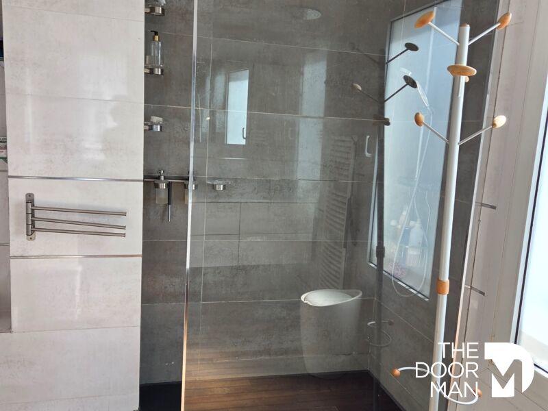 Maison de ville - 236 m² - 11 pièces