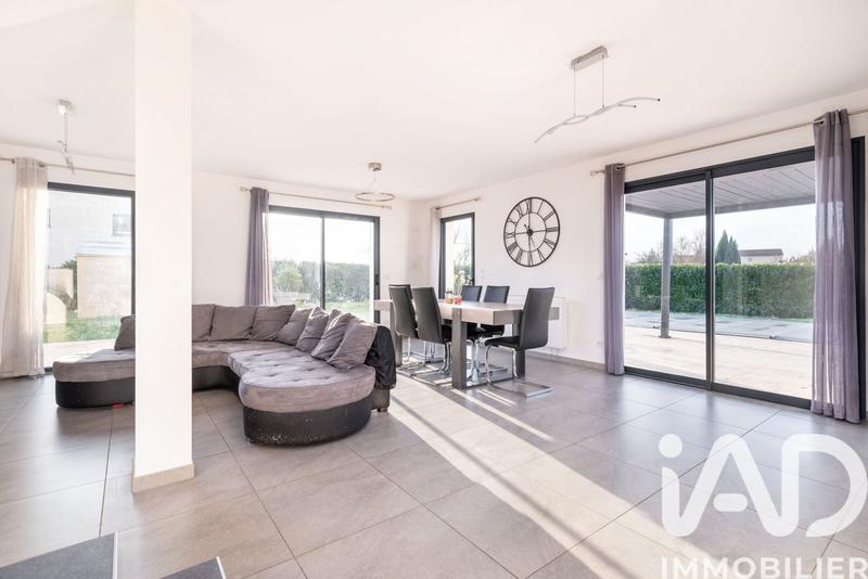 Maison - 97 m² - 4 pièces