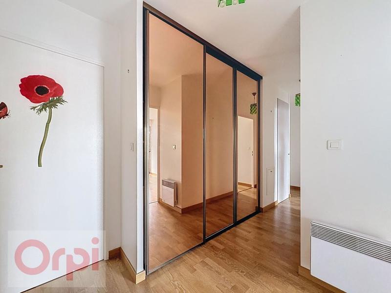 Appartement - 100 m² - 4 pièces