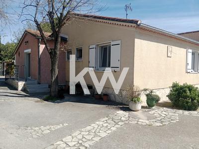 Maison traditionnelle - 160 m² - 6 pièces