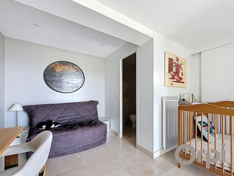 Maison - 225 m² - 7 pièces