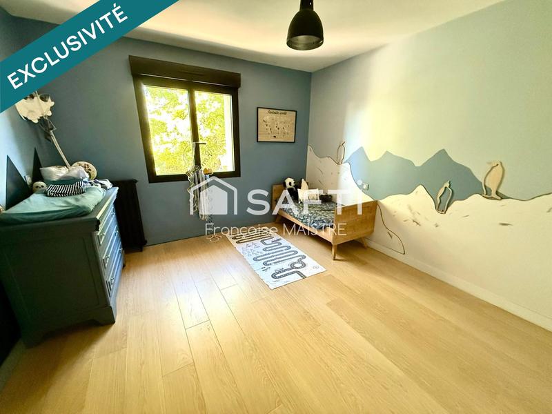 Maison - 180 m² - 7 pièces