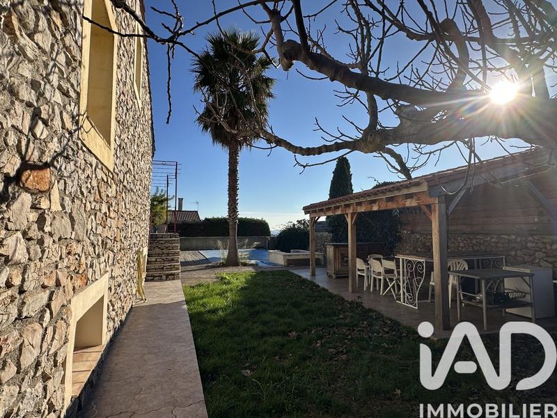 Maison - 140 m² - 5 pièces