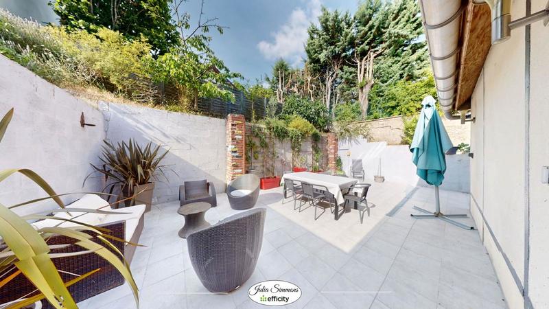 Loft - 137 m² - 5 pièces