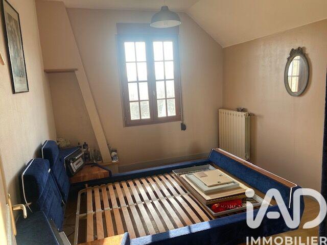 Maison - 182 m² - 7 pièces