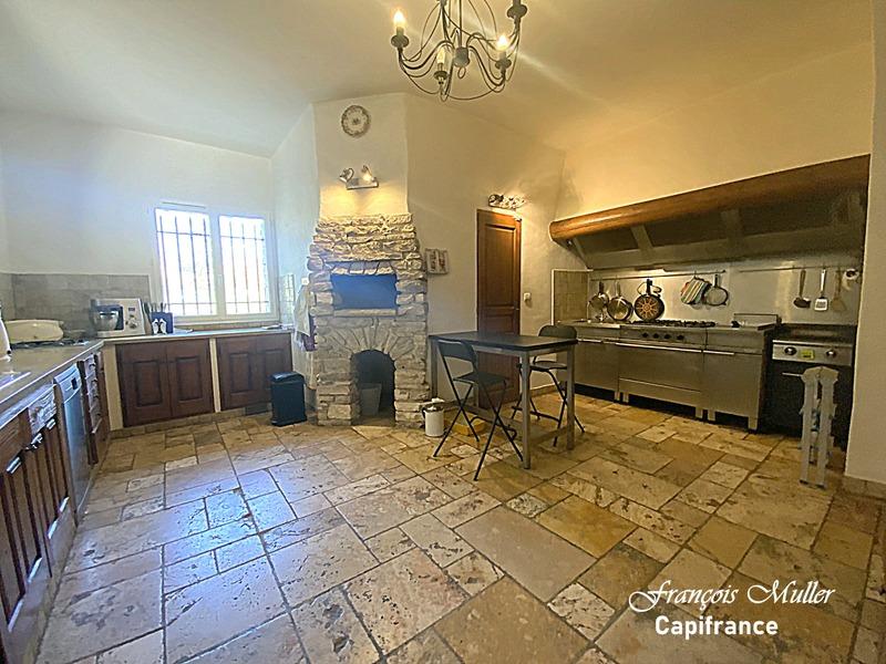 Fonds de commerce - 552 m²