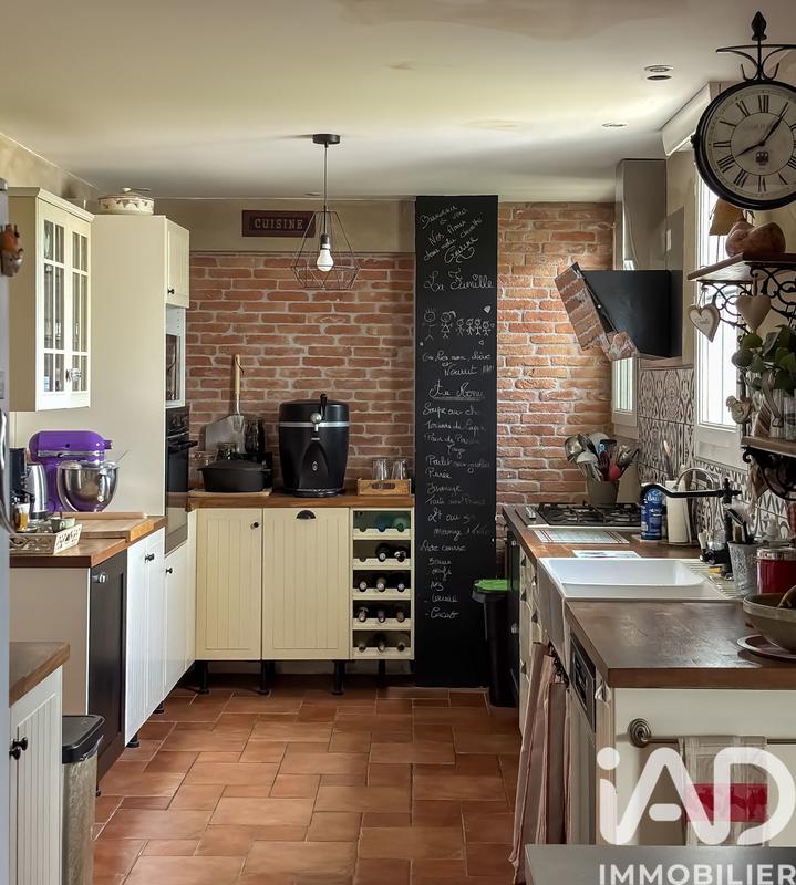 Maison - 297 m² - 11 pièces