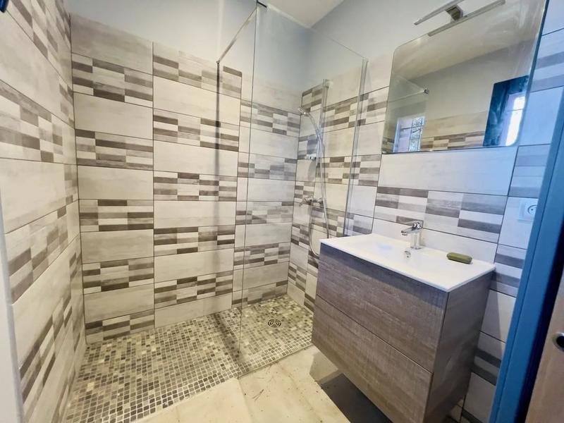 Maison - 281 m² - 12 pièces