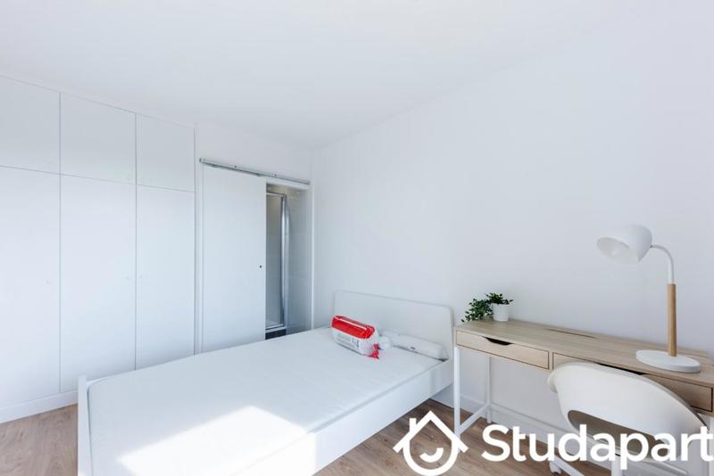 Chambre - 10 m² - 1 pièce