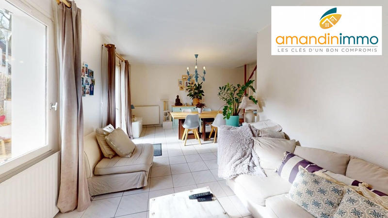 Maison - 105 m² - 6 pièces